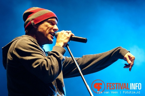 Ugly Kid Joe op Graspop Metal Meeting 2012 foto