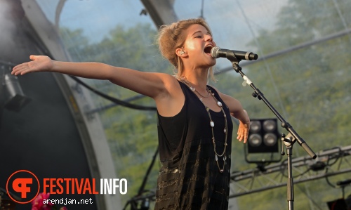 Selah Sue op Rockin Park 2012 foto