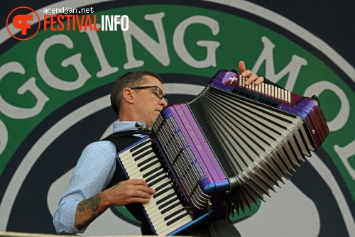 Flogging Molly op Rockin Park 2012 foto