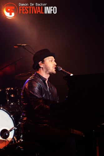 Gavin DeGraw op Rock Zottegem 2012 foto