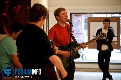 velvvet op Young Talent Popping Up - 12/7 - Pop Up Galerie foto