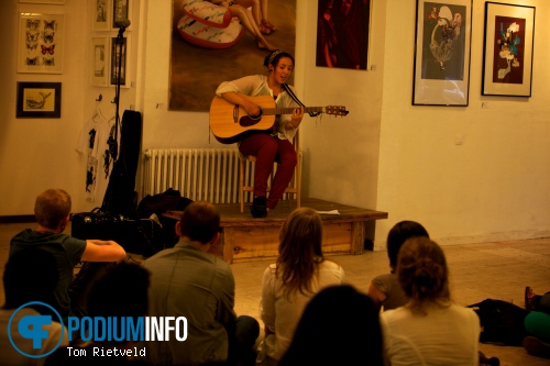 Butet Tamba op Young Talent Popping Up - 12/7 - Pop Up Galerie foto