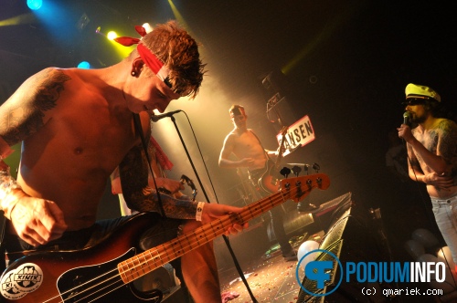 The Hot Stewards op The Hot Stewards - 07/07 - Atak foto