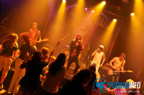 The Hot Stewards op The Hot Stewards - 07/07 - Atak foto