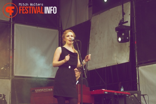 Laura Vane & The Vipertones op Solar Weekend 2012 foto