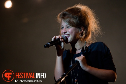 Selah Sue op Appelpop 2012 foto