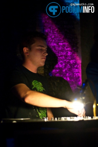Know V.A. op XXYYXX - 15/9 - Club Up foto