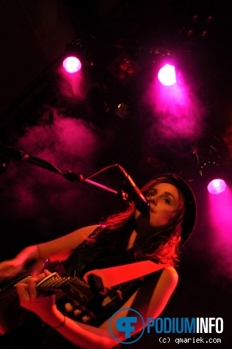 Lelia Broussard op Greg Holden - 15/09 - Metropool foto