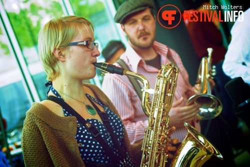 The Happy Notes Society op Popronde Almere 2012 foto