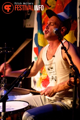 Kids with guns op Popronde Almere 2012 foto