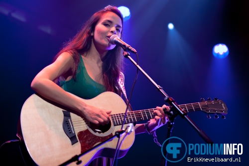 Angela Moyra op De Beste Singer-Songwriter van Nederland - 11/10 - Paradiso foto