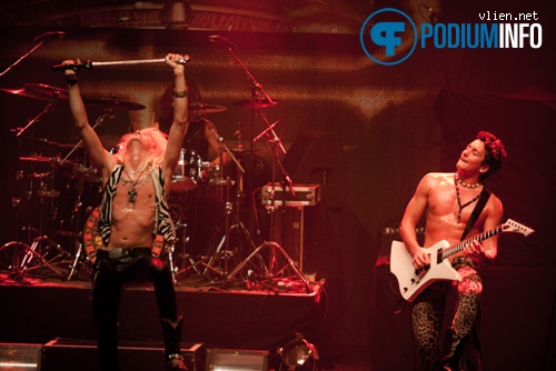 Kissin' Dynamite op DragonForce - 9/10 - 013 foto