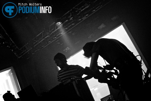 Nobody Beats The Drum op Club 3voor12 - 19/10 - Chicago Social Club foto
