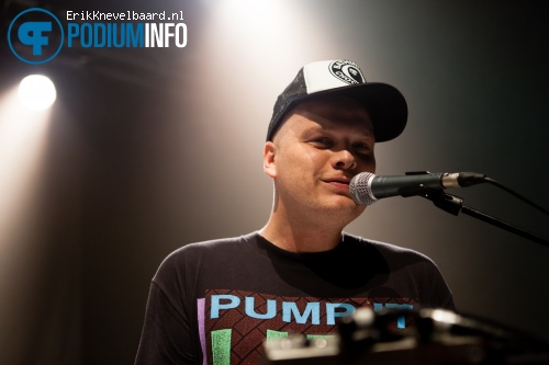 The Asteroids Galaxy Tour op The Asteroids Galaxy Tour - 17/10 - Hedon foto