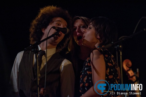 Foto Janne Schra op Janne Schra - 19/10 - Muziekgebouw Eindhoven