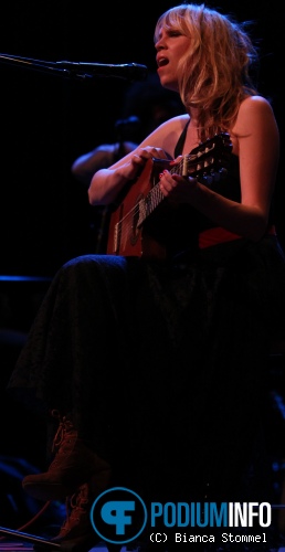 Foto Janne Schra op Janne Schra - 19/10 - Muziekgebouw Eindhoven