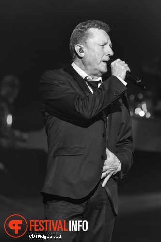 Foto John Miles op Night of The Proms 2012