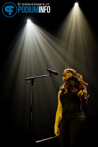 Ellen ten Damme op Ellen ten Damme - 24/12 - Paradiso foto