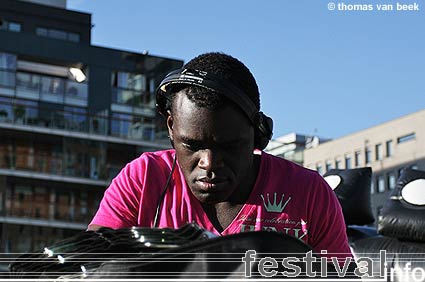 Off The Wall op The City is Ours 2006 foto