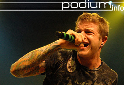 Atreyu op Atreyu + 36 Crazyfists - 12/9/06 - Effenaar foto