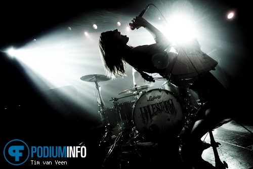 Halestorm op Bullet For My Valentine - 21/3 - Melkweg foto