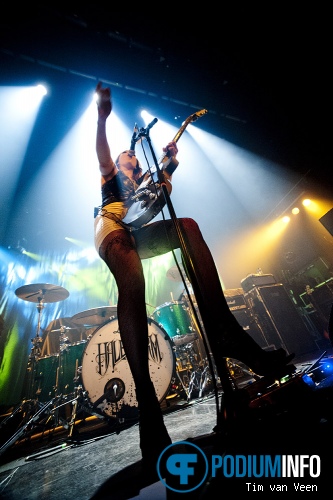 Halestorm op Bullet For My Valentine - 21/3 - Melkweg foto