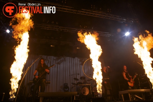 Epica op Paaspop 2013 - dag 2 foto