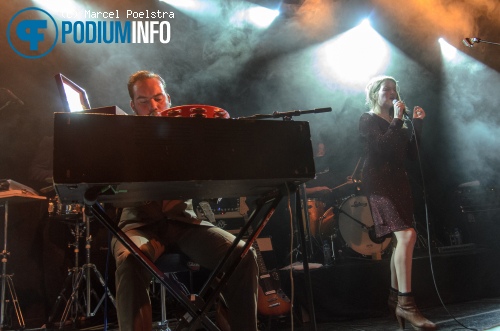 Torre Florim & Roos Rebergen op De Tweede Speeldoos - 03/04 - Melkweg foto