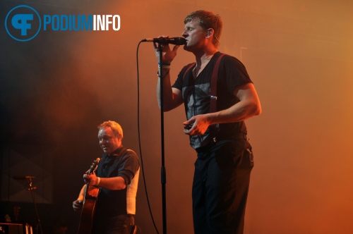 Foto Racoon op Racoon - 6/4 - Klokgebouw