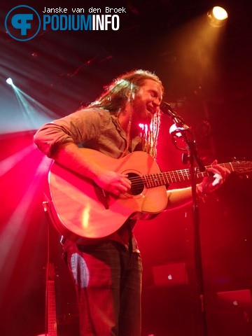 Newton Faulkner op Newton Faulkner - 2/5 - Melkweg foto