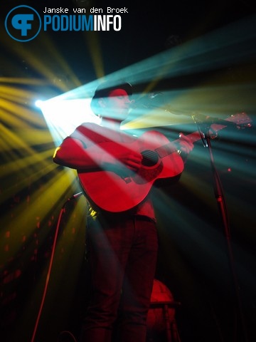 Newton Faulkner op Newton Faulkner - 2/5 - Melkweg foto