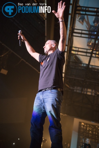 Eros Ramazzotti op Eros Ramazzotti - 20/4 - Ziggo Dome foto