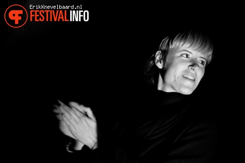 Foto Amber Arcades op Akoestival Lentestemmen 2013