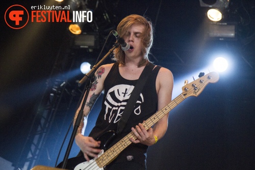 - Adept(dubbeleinvoer) op Groezrock 2013 dag 2 foto