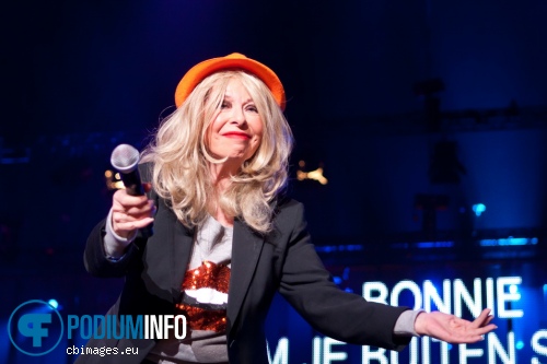 Bonnie St. Claire op Nacht van Oranje - 29/04 - Ahoy foto