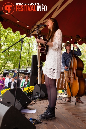 Chayah op Bevrijdingsfestival Overijssel 2013 foto