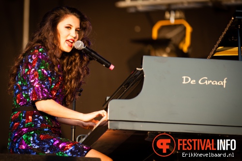 Karsu op Bevrijdingsfestival Overijssel 2013 foto