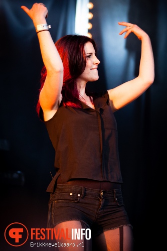 Delain op Bevrijdingsfestival Overijssel 2013 foto