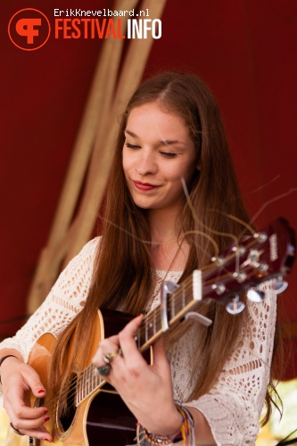 Chayah op Bevrijdingsfestival Overijssel 2013 foto