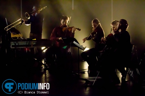 Ólafur Arnalds op Ólafur Arnalds - 8/5 - Muziekgebouw Frits Philips Eindhoven foto