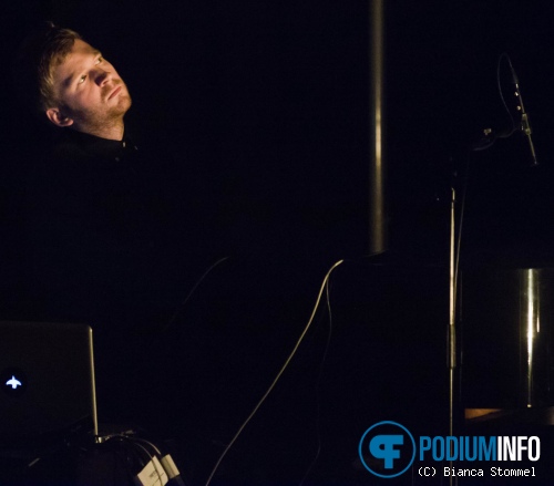 Ólafur Arnalds op Ólafur Arnalds - 8/5 - Muziekgebouw Frits Philips Eindhoven foto