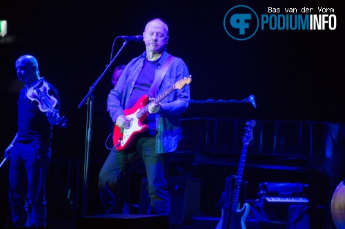 Mark Knopfler op Mark Knopfler - 14/5 - Ziggo Dome foto