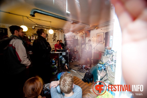 Foto Erin Lang & The Foundlings op Le Guess Who? Mayday 2013