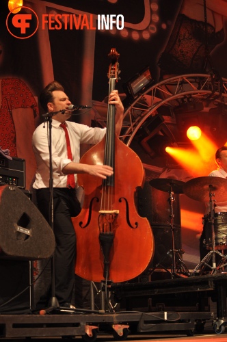 The Baseballs op Parkfeest Oosterhout 2013 foto