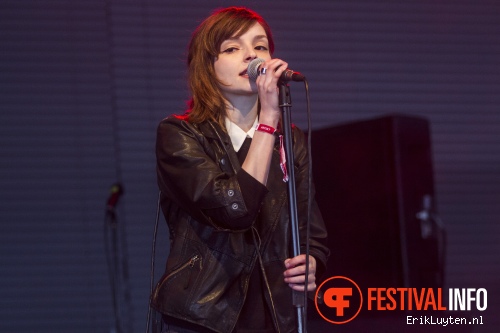 Chvrches op Field Day London 2013 foto