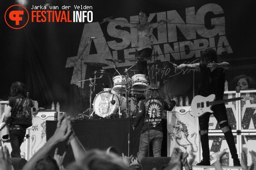 Asking Alexandria op Jera On Air 2013 foto