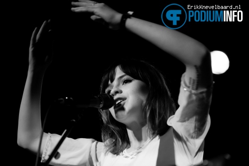Gabrielle Aplin op Gabrielle Aplin - 10/06 - People's Place foto