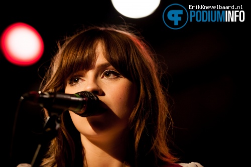 Gabrielle Aplin op Gabrielle Aplin - 10/06 - People's Place foto