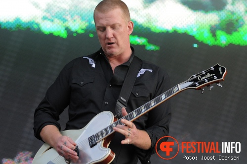 Queens Of The Stone Age op Pinkpop 2013 - Vrijdag foto