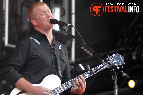 Queens Of The Stone Age op Pinkpop 2013 - Vrijdag foto